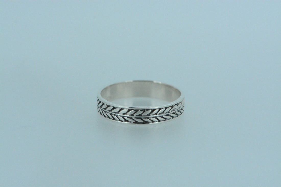 16 Quick & Easy Facts About Silver