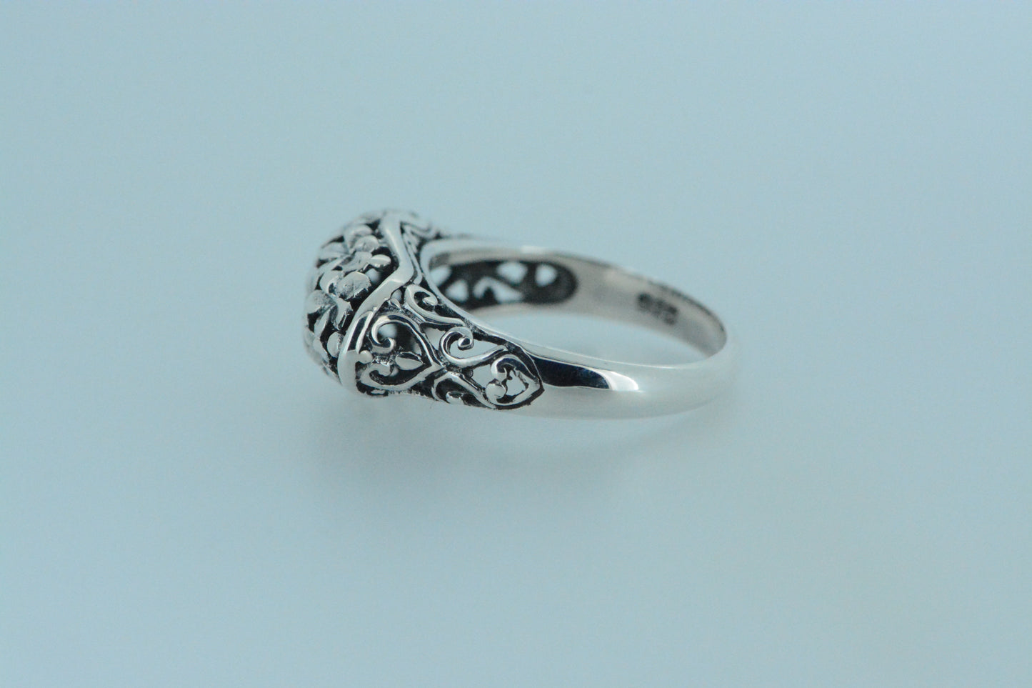 Oval Domed Flowers Ring