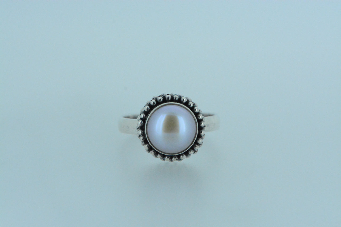 Round Pearl With Bobble Decor Ring
