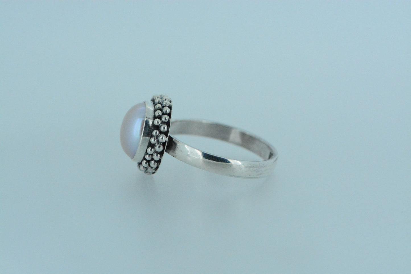 Round Pearl With Bobble Decor Ring