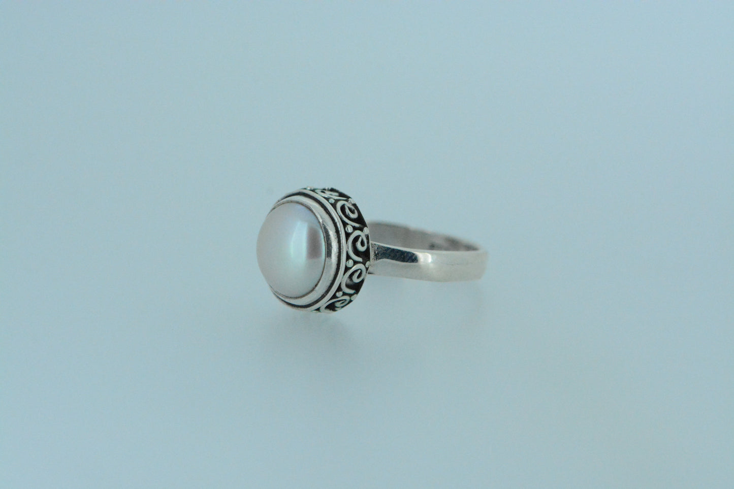 Pearl Ring With Intricate Design