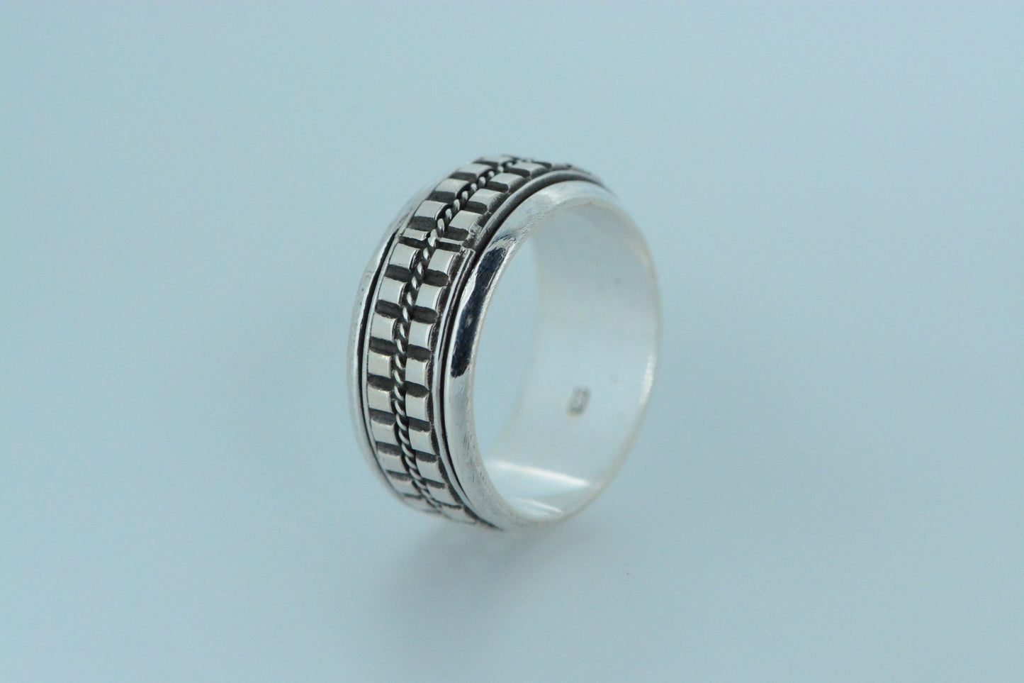 Twisted Thread & Squares Spinning Ring