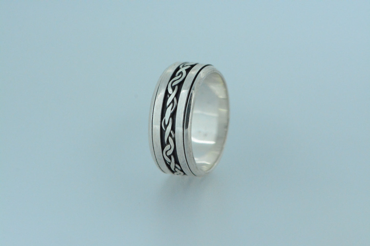 Mini Plaited Thread Spinning Ring