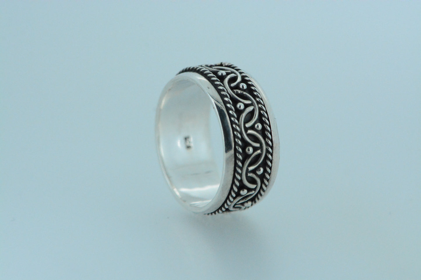 Balinese Design Spinning Ring
