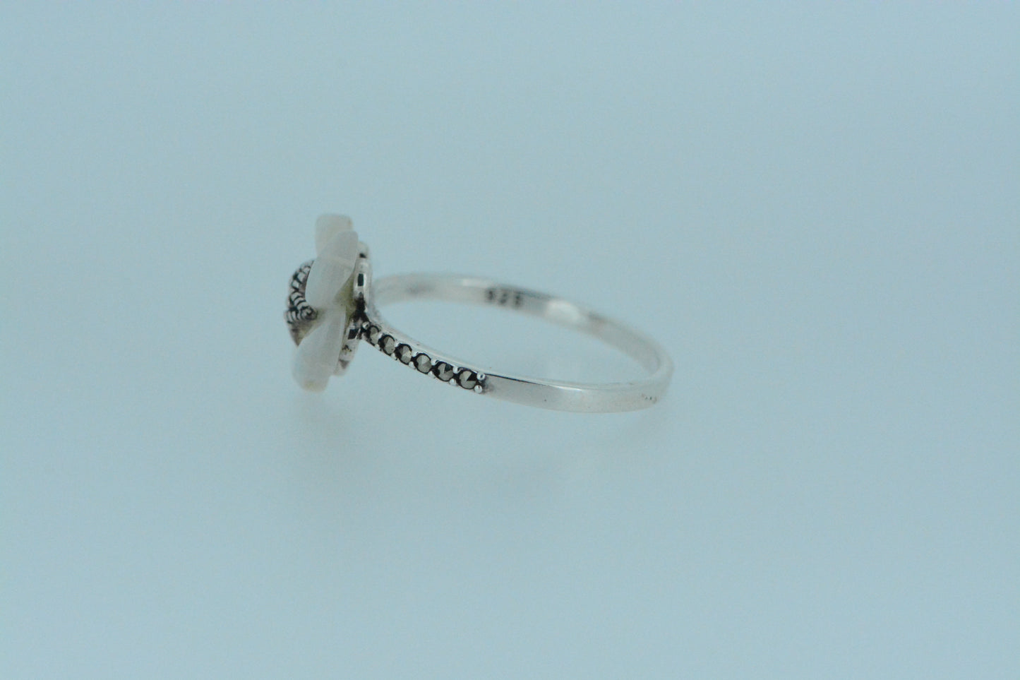 White Shell Flower Ring