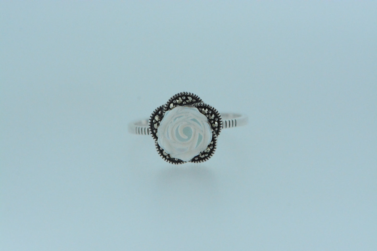 White Shell Flower Ring