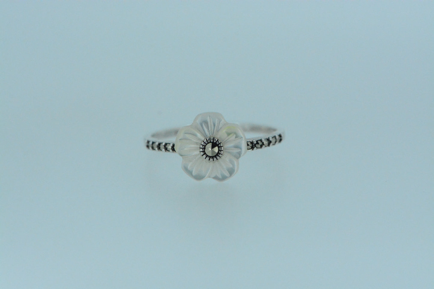 White Shell Flower Ring