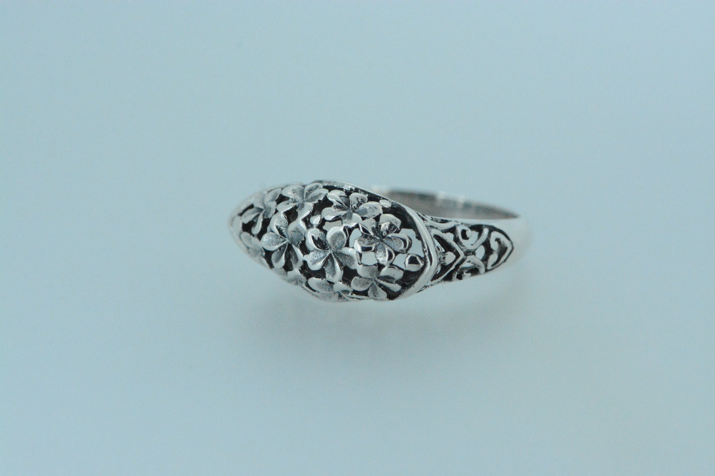 Oval Domed Flowers Ring