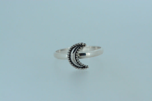 Mini Moon Ring
