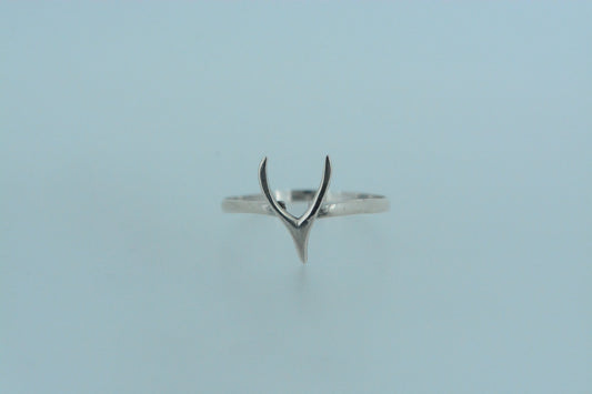 Simple Wishbone Ring