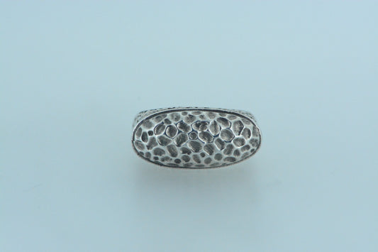 Hammered Oval Design Ring