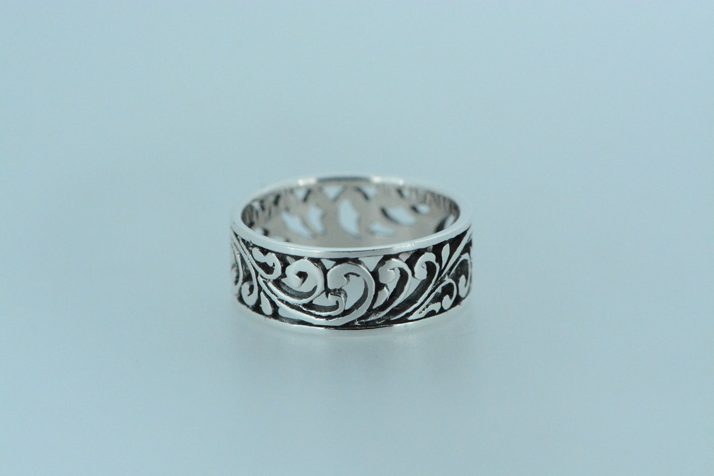 Swirly Patterned Ring
