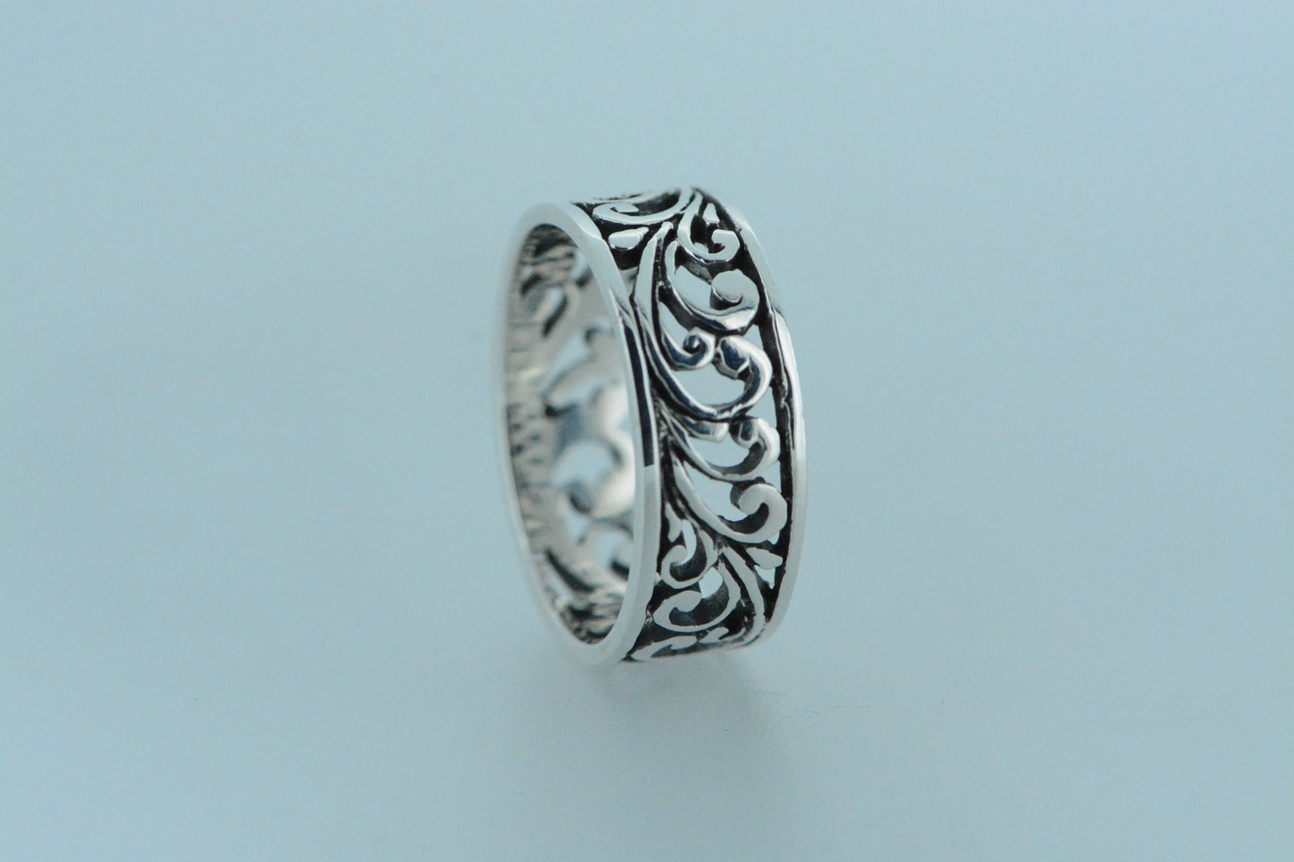 Swirly Patterned Ring