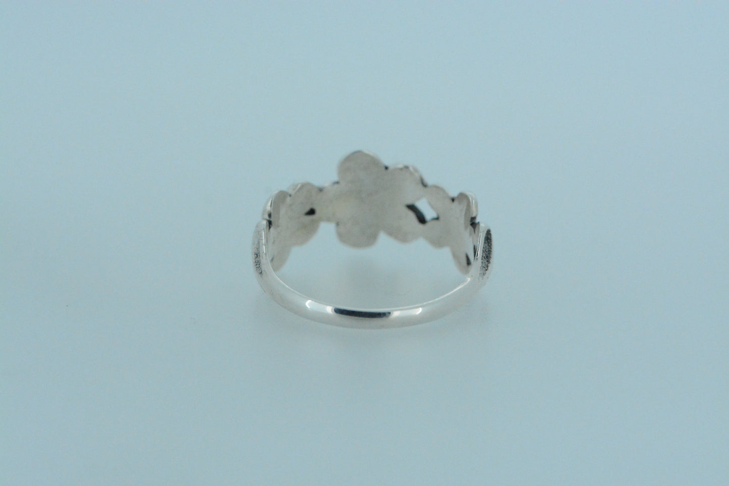 Three Baby Blue Eyes Flowers Ring