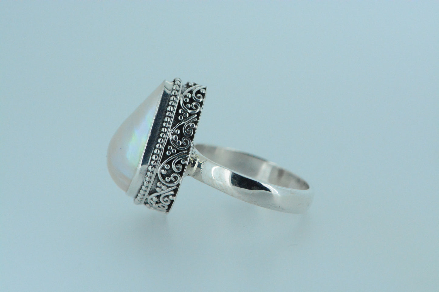 Waterdrop Shape Pearl With Intricate Design Ring