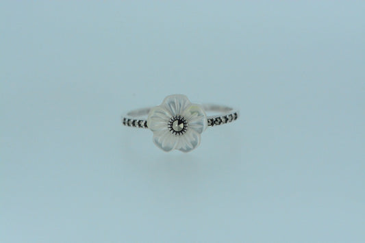 White Shell Flower Ring