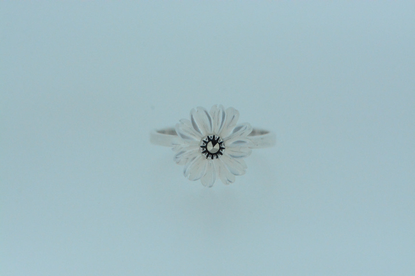 White Shell Flower Ring