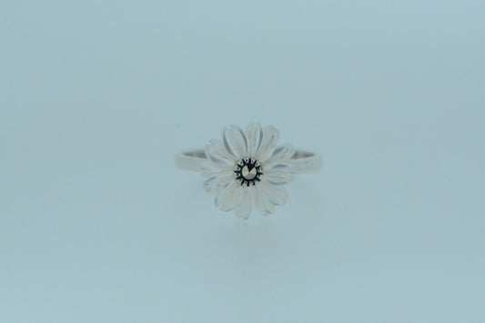 White Shell Flower Ring