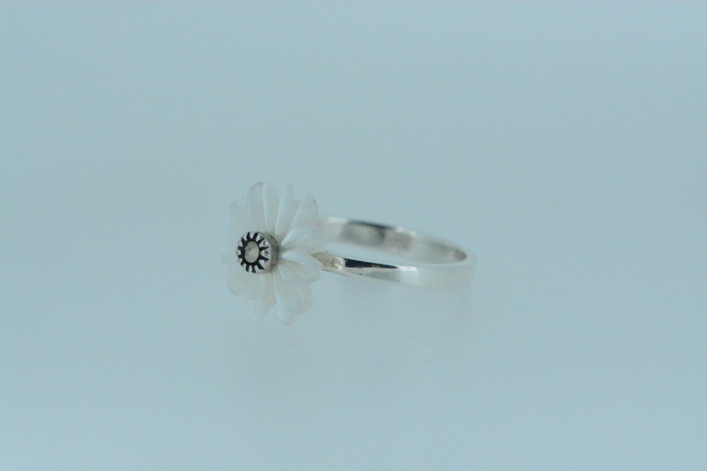 White Shell Flower Ring