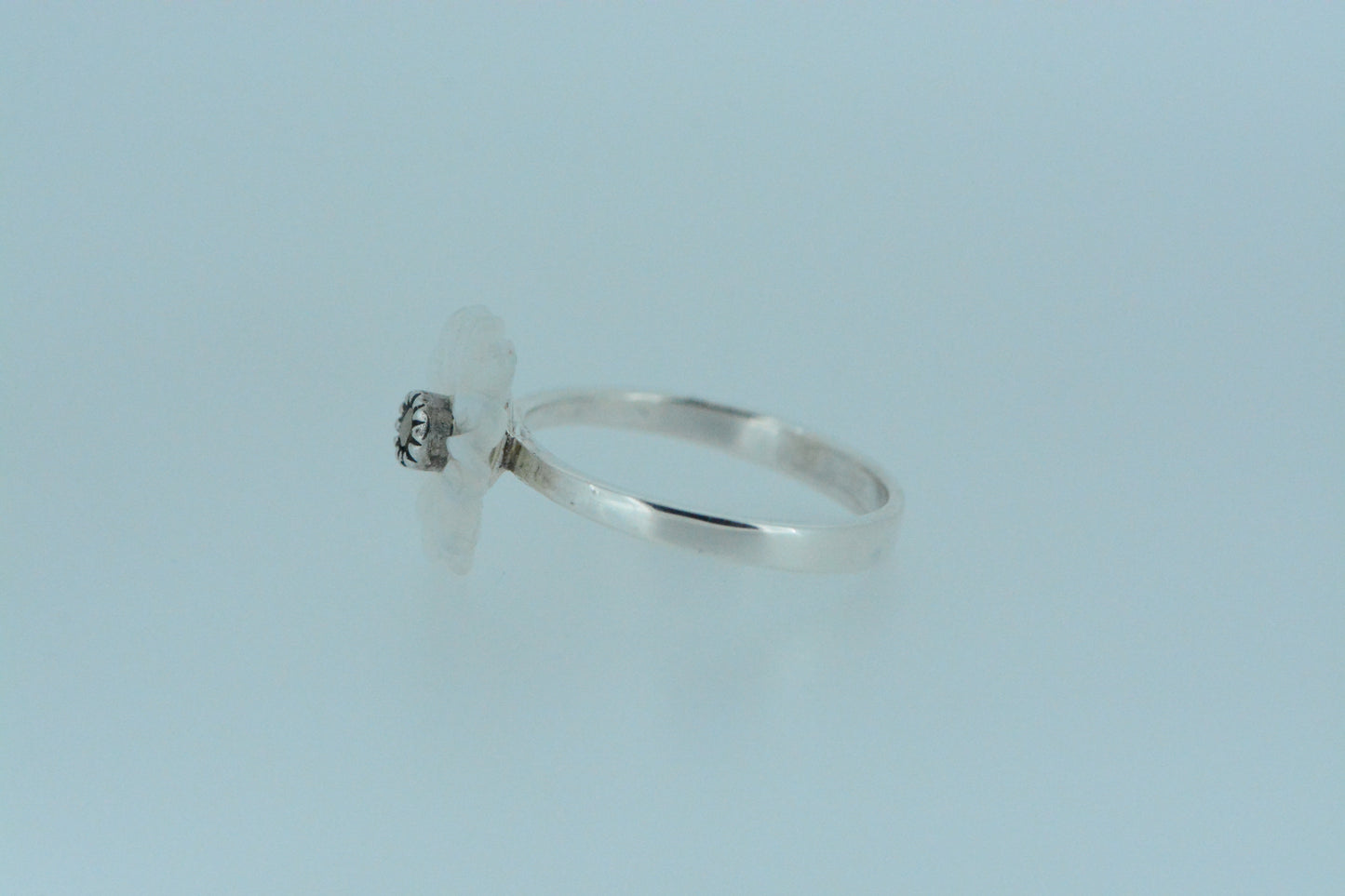 White Shell Flower Ring