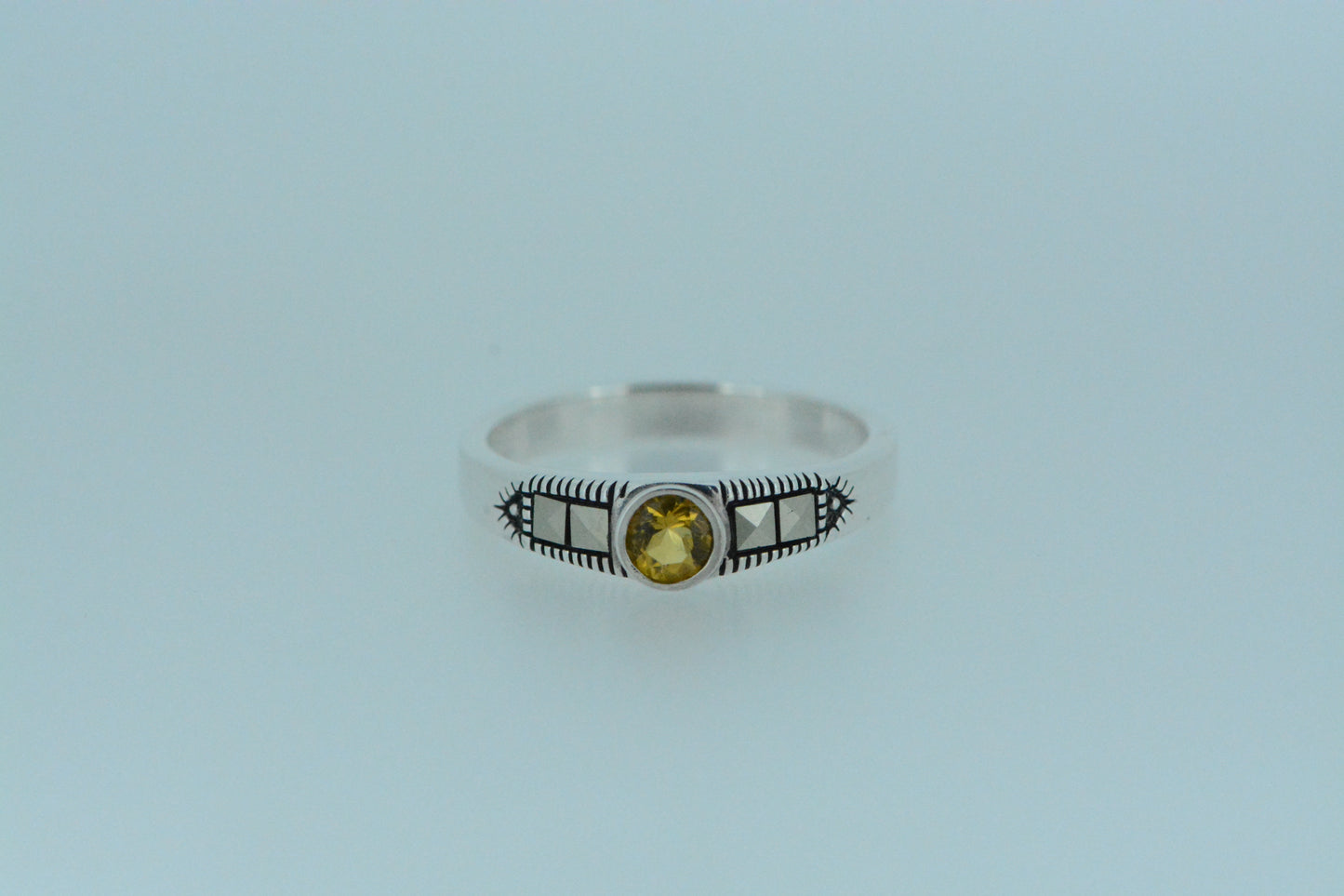 Citrine Circle Solitaire Stone Ring