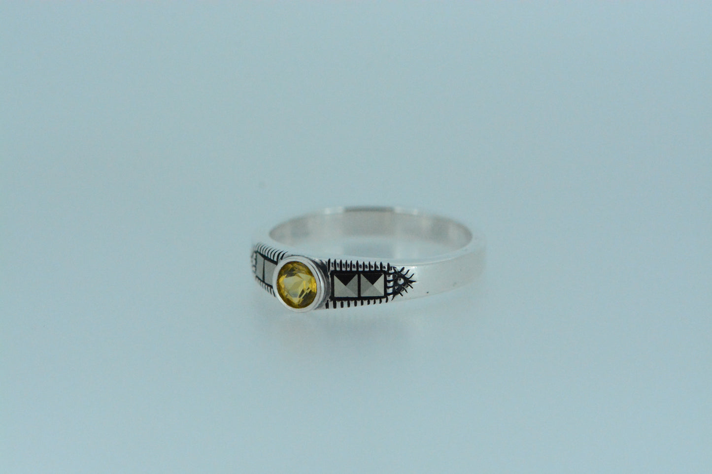 Citrine Circle Solitaire Stone Ring